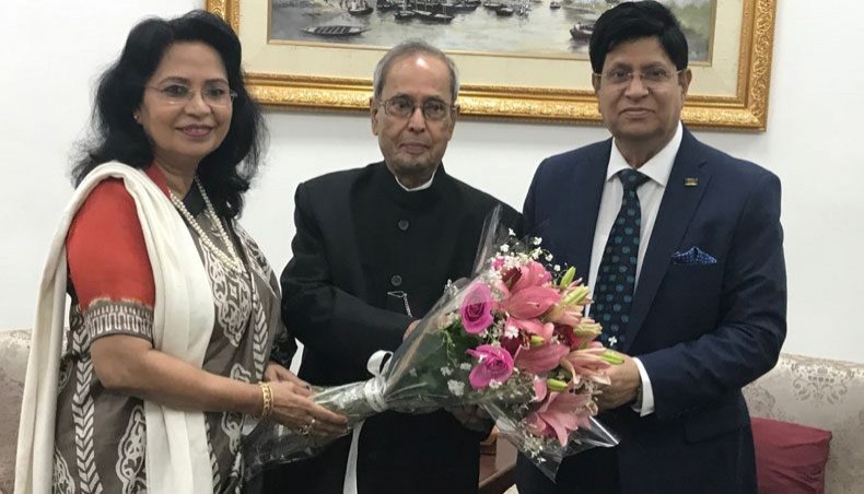 Foreign minister AK Abdul Momen meets former Indian president Pranab Mukherjee at his residence in New Delhi on Saturday, Feb 9, 2019. — UNB file photo