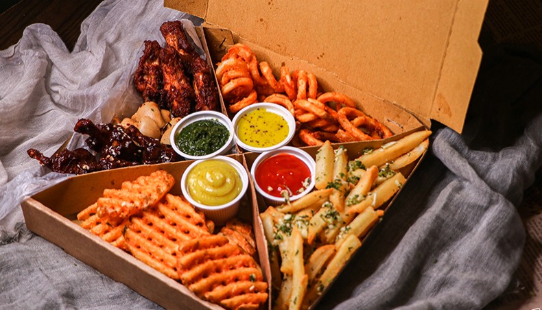 Strong online delivery team is helping many restaurants to sustain during the COVID-19 situation. -- Heart World.