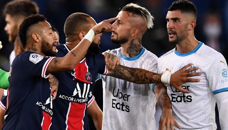 A file photo from September 13, 2020 shows Paris Saint-Germain forward Neymar (L)argues with Marseille defender Alvaro Gonzelez (R) during their L1 match at the Parc de Princes stadium. — AFP photo
Neymar