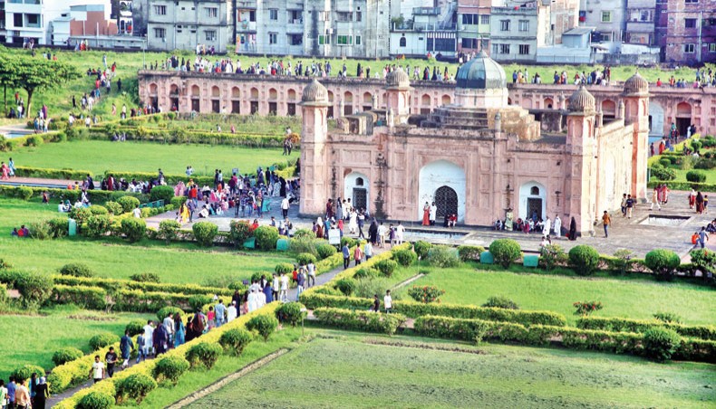 Visitors move in the Lalbagh Fort in Dhaka on Saturday as government reopened heritage sites after COVID-19 restrictions. — New Age photo