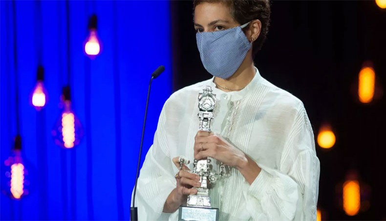 Georgian director Dea Kulumbegashvili won the silver shell) for best director at the 68th San Sebastian Film Festival. --AFP photo