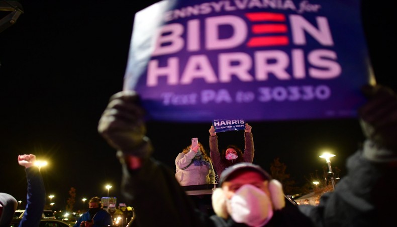 Supporters cheer as Democratic vice presidential nominee Sen. Kamala Harris (D-CA) speaks at a drive-in election-eve rally on November 2, 2020 in Philadelphia, Pennsylvania.- AFP photo