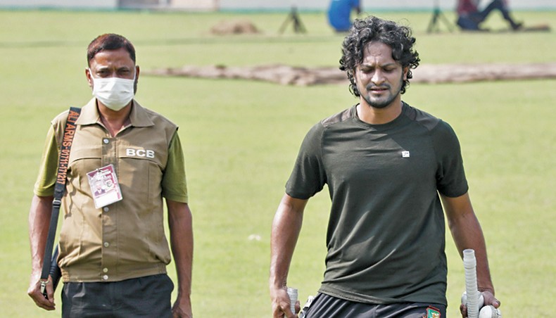 Bangladesh all-rounder Shakib Al Hasan is escorted by a gunman during a training session at the Sher-e-Bangla National Stadium on Wednesday. — BCB photo