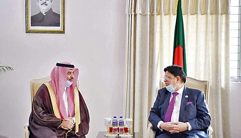 Saudi ambassador in Bangladesh Essa Yussef Essa Al Dulaihan calls on foreign minister AK Abdul Momen at State Guest House Padma in Dhaka on Sunday. — New Age photo