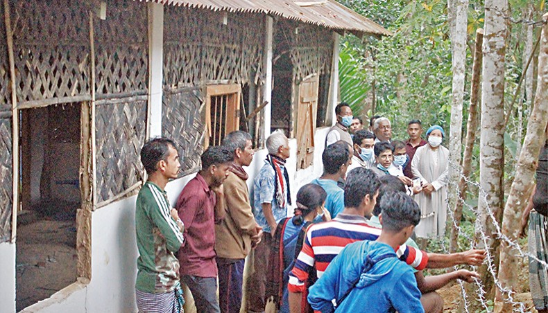 Rights activists and journalists visit Katabari Paan Jum near Ichhachhara Punji in Kulaura of Moulvibazar on Sunday after the Khasis complained that a local influential had forcibly occupied one of their betel-leaf gardens. — New Age photo