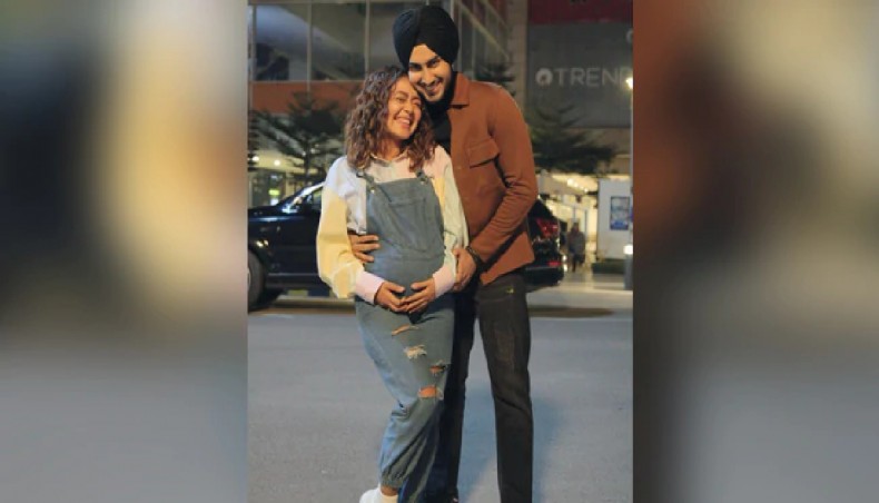 Bollywood singer Neha Kakkar has announced her pregnancy by posting a picture with a baby bump on social media