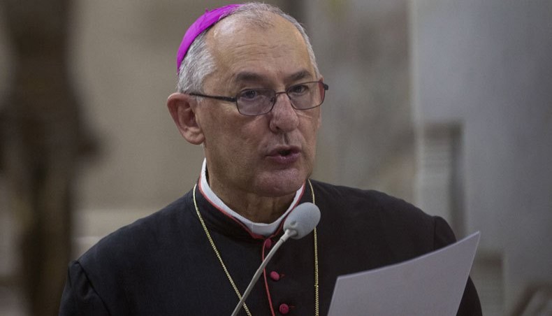Brazilian archbishop Alberto Taveira Correa is seen during a mass service at the Nazare Church, in Belem, Brazil, on August 6, 2020. -- AFP photo