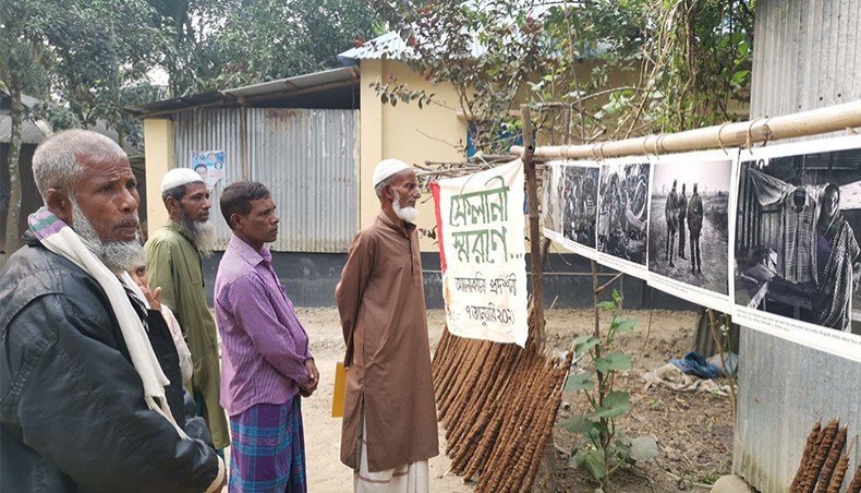 In memory of Felani Khatun, a photography exhibition documenting border violence was organised by young photojournalist Parvez Ahmed Rony at her home in Nageswari, Kurigram on January 7, 2021. — Parvez Ahmed Rony/Drik