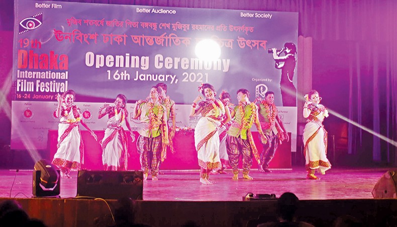 Artistes of dance troupe Spandan present a dance recital at the Main Auditorium of Bangladesh National Museum on Saturday. — Sourav Lasker