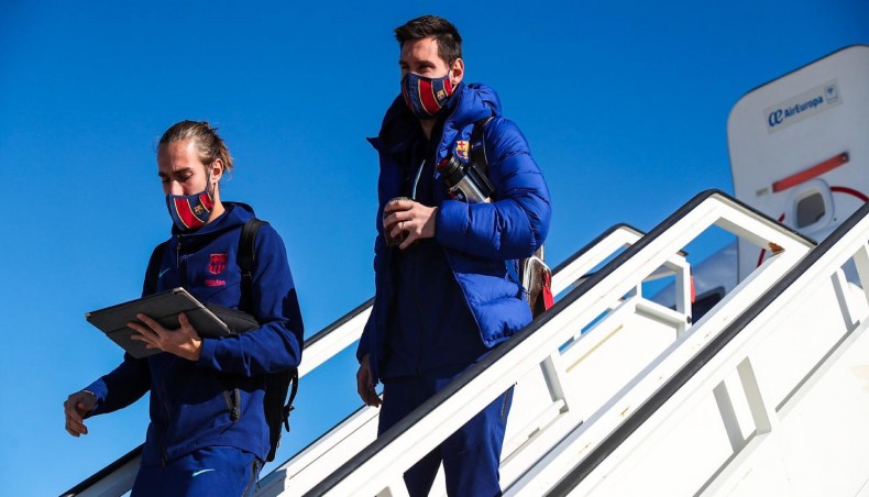 Barcelona captain Lionel Messi arrives in Seville ahead of their Spanish Super Cup final against Atletic Bilbao on Saturday.-- Twitter photo
