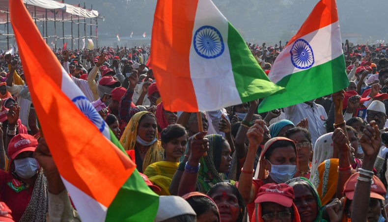 Farmers of Maharashtra state shout slogans during a rally to support protesting farmers against the central government’s recent agricultural reforms in Mumbai on January 26, 2021. — AFP photo