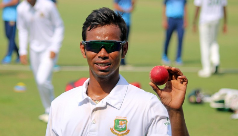 Bangladesh emerging team spinner Tanvir Islam shows the ball after defeating Ireland Wolves on the third day of their four-day match at the Zahur Ahmed Chowdhury Stadium in Chattogram on Sunday.— BCB photo