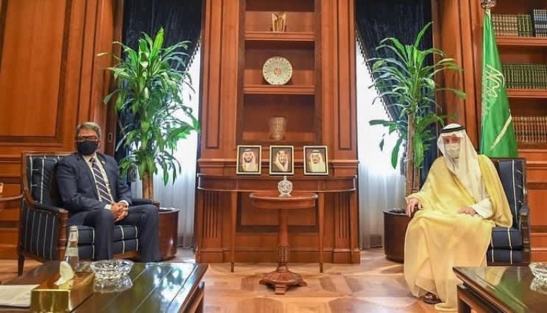 Bangladesh state minister for foreign affairs Mohammed Shahriar Alam meets Saudi state minister for foreign affairs Adel Al-Jubeir in Riyadh on Sunday .- Press Release photo