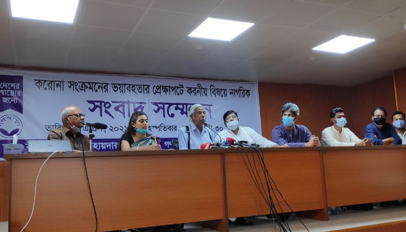 Gonoshasthaya Kendra founder Zafrullah Chowdhury addresses a press conference organised by Nagarik Samaj at Gonoshasthaya Kendra Nagar Hospital at Dhanmondi in Dhaka on Thursday. — New Age Photo