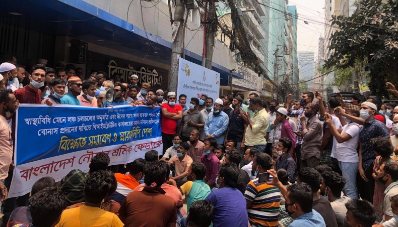 Waterways workers stage a demonstration in front of Bangladesh Inland Water Transport Authority headquarters in Dhaka on Wednesday demanding resumption of launch services. — New Age photo