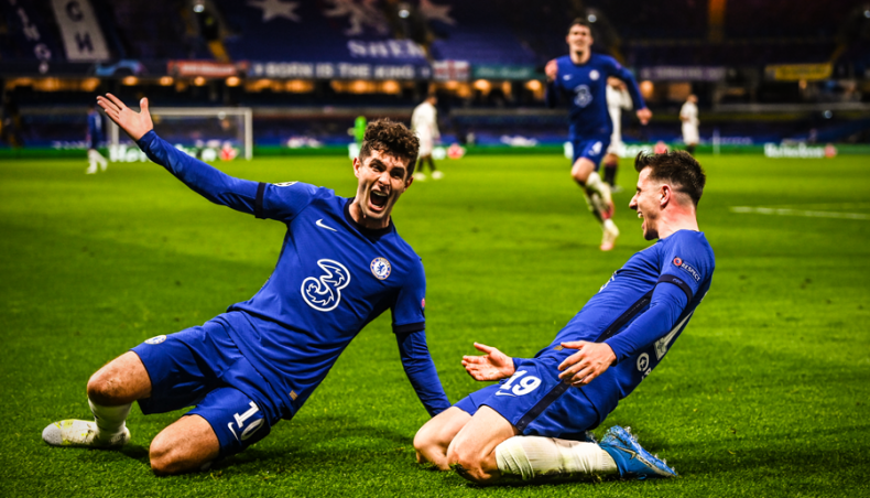 Chelsea midfielder Mason Mount (R) celebrates with team-mate Christian Pulisic after scoring his team’s second goal against Real Madrid during their UEFA Champions League semi-final second leg match at Stamford Bridge on Wednesday. — Twitter photo