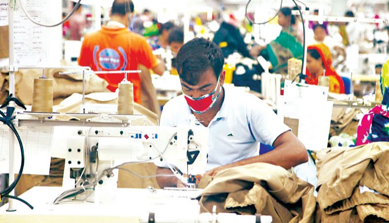 A file photo shows workers sewing clothes at a garment factory on the outskirts of Dhaka. Bangladesh’s apparel export to the United States in January-May of 2021 grew by 15.38 per cent to $2.58 billion from $2.24 billion in the same period of 2020, according to the US Department of Commerce’s Office of Textiles and Apparel data released on Friday.— New Age photo