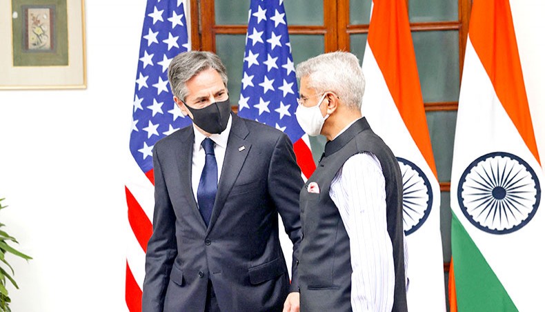 India’s minister of external affairs Subrahmanyam Jaishankar, right, welcomes US secretary of state Antony Blinken at Hyderabad House in New Delhi on Wednesday. — AFP photo