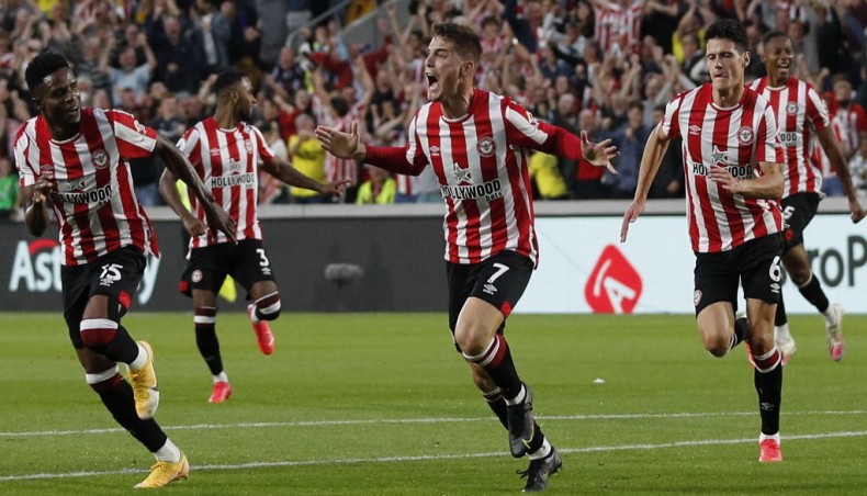 Newcomers Brentford beat Arsenal in Premier League opener