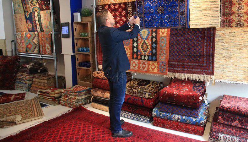 Uk Businesses Worry For Afghan Rug Weavers After Taliban Takeover