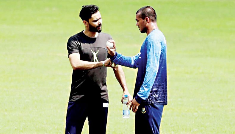Taskin attends Mashrafe's special class