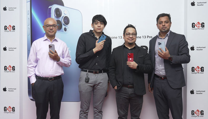 Guests attend the launching of iPhone 13 at Gadget & Gear’s Jamuna Future Park outlet in Dhaka on Thursday. — Press release