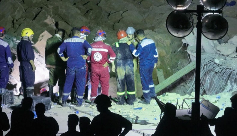 6 Iraqis trapped after landslide hits Shia shrine