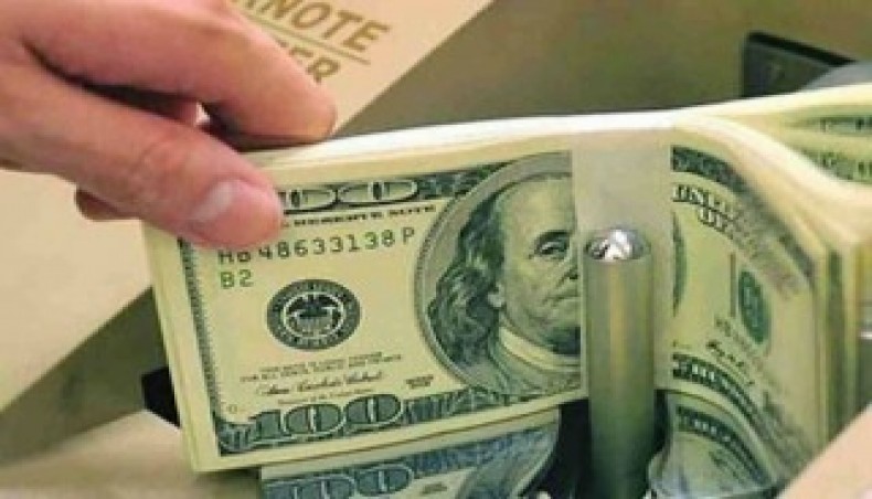 Bangladesh Bank raises dollar exchange rate by Tk 1 to Tk 100