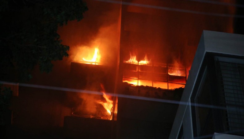 Another victim of Gulshan fire dies taking death toll to two - Vimarsana News