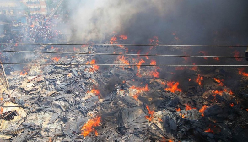 Five fall sick inhaling smoke at Bangabazar - Vimarsana News