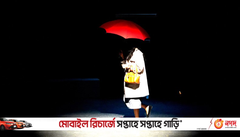 tarua-to-stage-3-shows-of-let-me-out