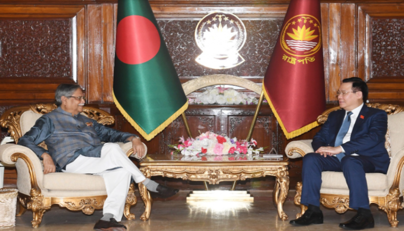 President seeks Vietnamese investments in Bangladesh