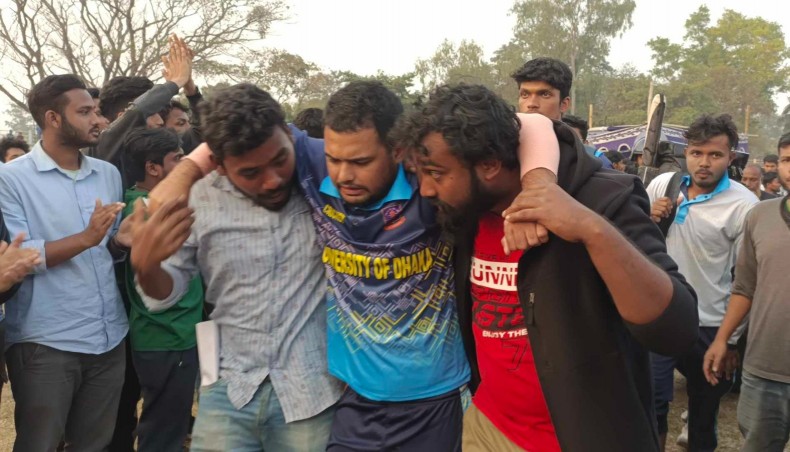 DU players attacked during cricket match at RU